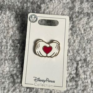 Disney Mickey Mouse Gloved Heart Pin